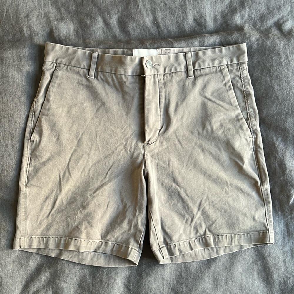 Men’s everlane chino shorts - gray